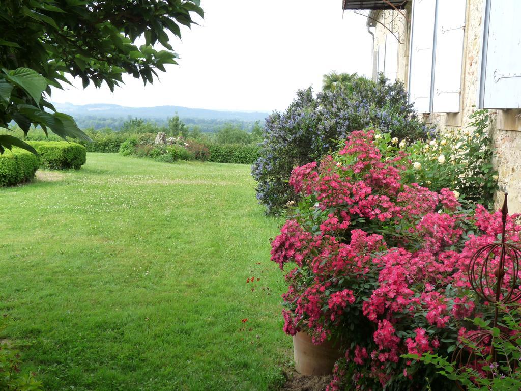 Le Pouy Bed and Breakfast Termes-d'Armagnac Exterior foto